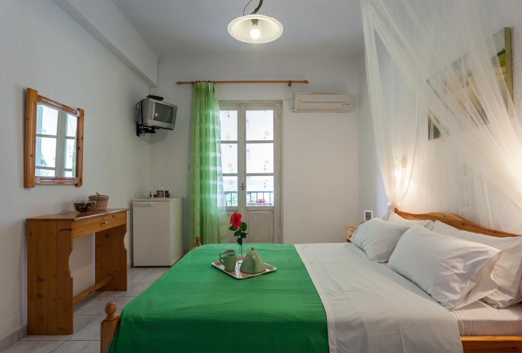 Smaragdi Rooms And Studios Skopelos Town Bagian luar foto